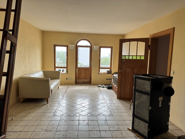 2 Stadt-Wohnungen mit Balkon in historischem Haus zum Selbstbezug und Kapitalanlage - Etagenwohnung Oberursel | Angebot:27230369