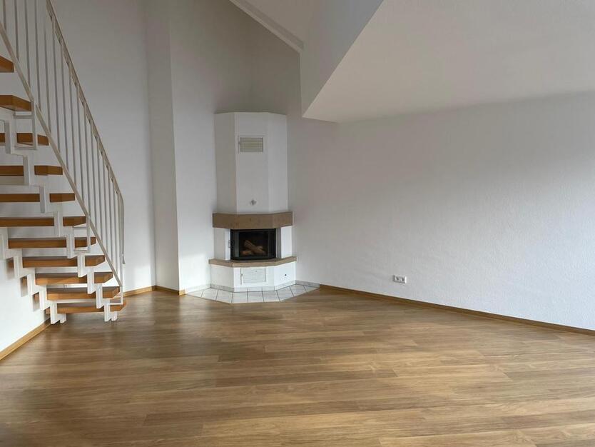 4-Zimmer-Dachgeschoßwohnung mit Galerie in Bad Soden-Neuenhain
