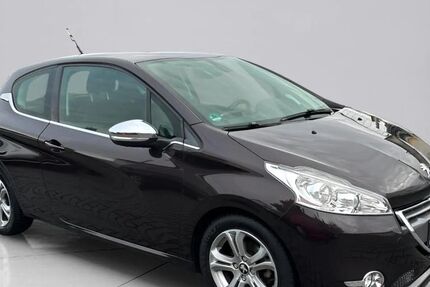 Peugeot 208 49.900 km 10.690 &euro; Egelsbach 63329