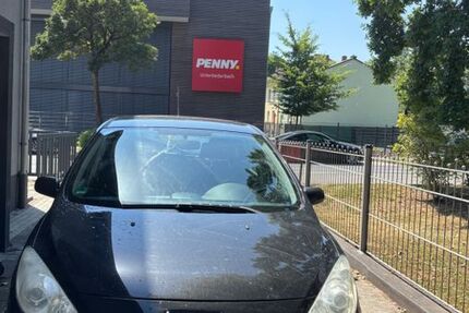 Peugeot 307 139.500 km 1.350 &euro; Frankfurt am main 65929