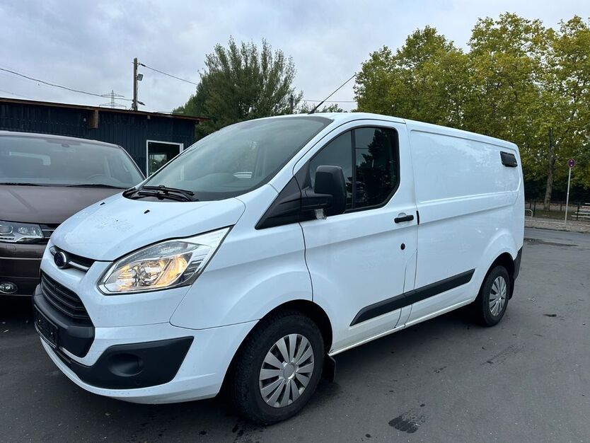 Ford Transit Custom 230.000 km 8.999 € Frankfurt am Main 60486