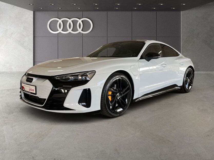 Audi e-tron GT 18.900 km 98.880 € Frankfurt am Main 60314