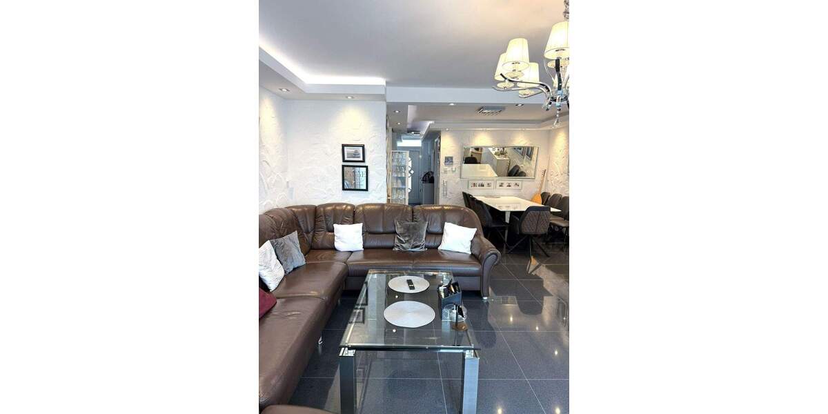 Frankfurt | Exklusives Einfamilienhaus mit Sauna, Kamin & Wintergarten – Privat 5 zimmer