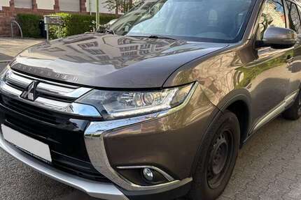 Mitsubishi Outlander 155.000 km 13.300 &euro; Frankfurt 65933