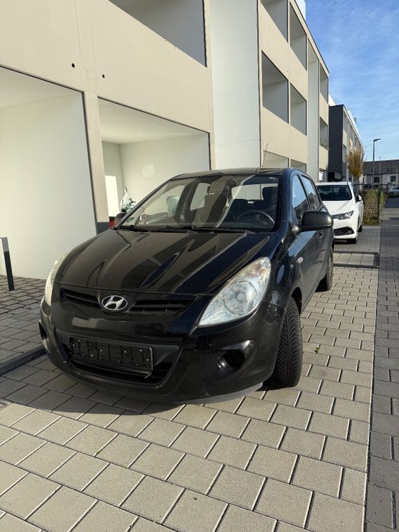 Hyundai i20 189.000 km 2.100 € Hanau 63457