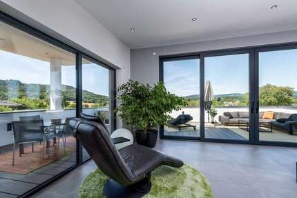 Haus zum Kaufen in Kelkheim 2.600.000 € 289 m²