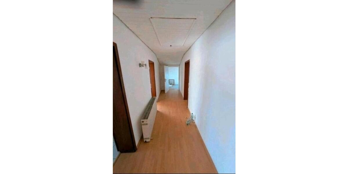 Dachgeschoßwohnung Rosbach vor der Höhe - 3 Zimmer, 90 m&sup2;, 850&euro; | Angebot:26301470