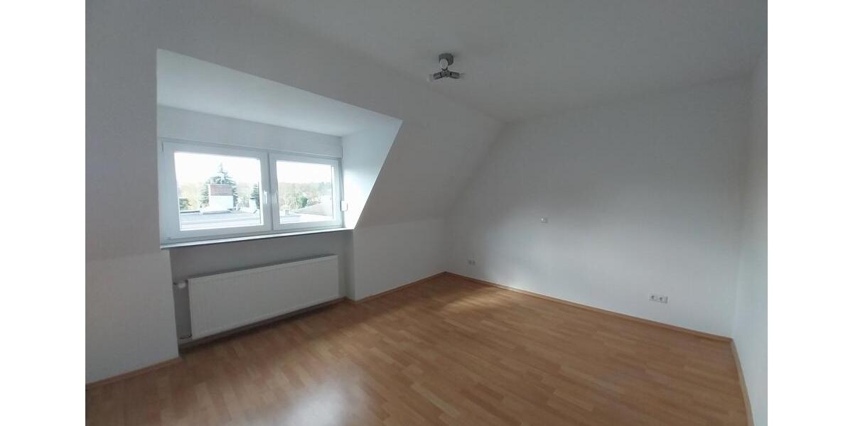 Dachgeschoßwohnung Aschaffenburg Damm - 2 Zimmer, 68 m&sup2;, 780&euro; | Angebot:26327168