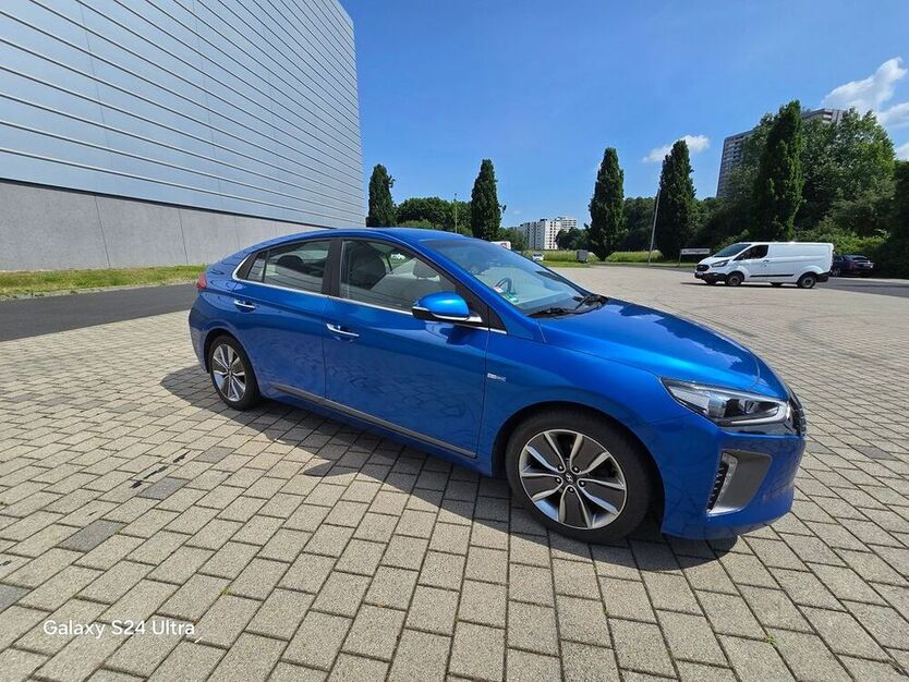 IONIQ
