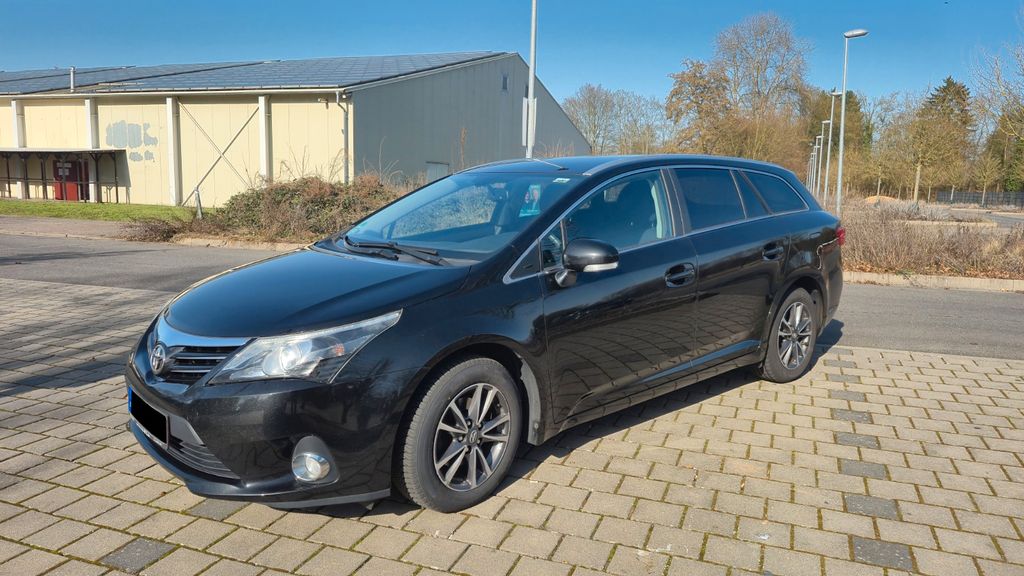 Toyota Avensis 210.000 km 6.500 &euro; Erlensee 63526