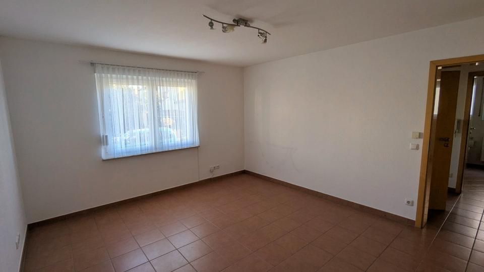 Erdgeschoßwohnung Offenbach am Main Bieber - 2 Zimmer, 82 m&sup2;, 1.300&euro; | Angebot:26262333