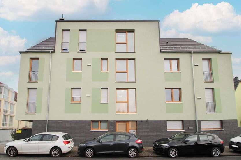 Haus zum Kaufen in Frankfurt am Main 4.550.000 € 663.06 m²