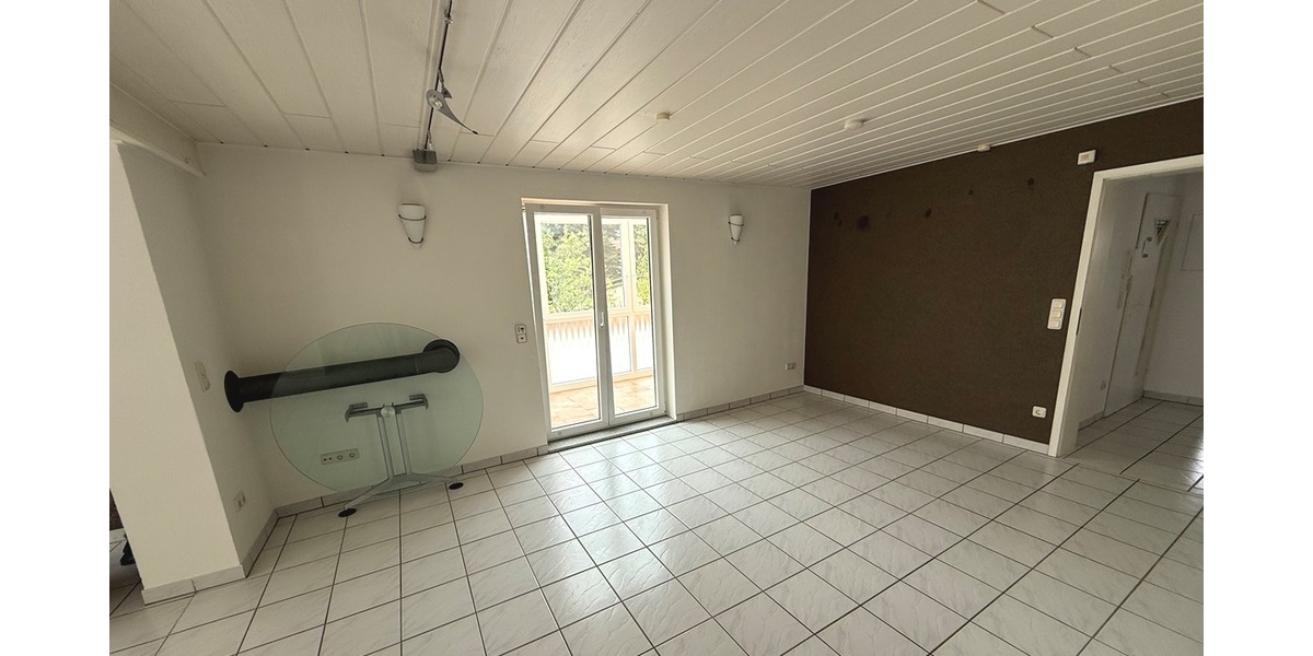 Eschborn: Großzügigkeit und ein außergewöhnliches Wohngefühl für Paare oder die kleine Familie - Etagenwohnung Eschborn | Angebot:27350244