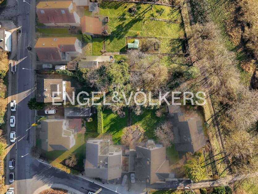 Haus zum Kaufen in Kronberg 990.000 € 130 m²
