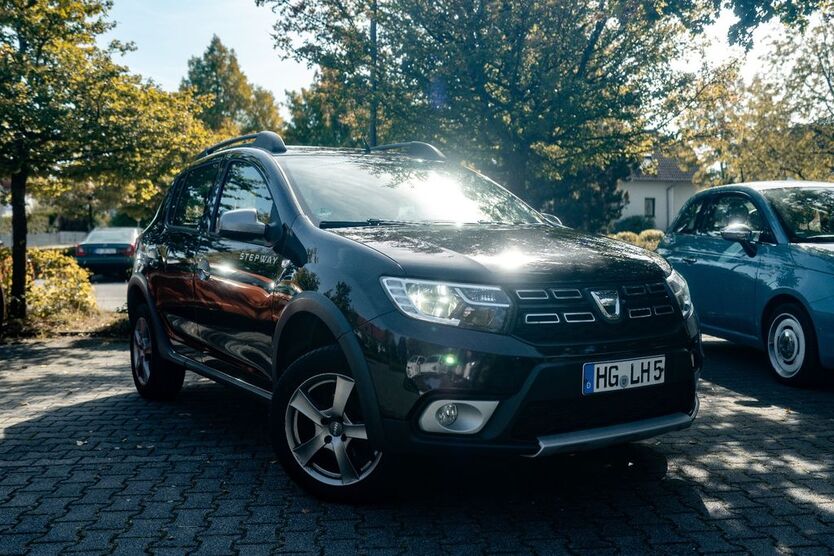 Dacia Sandero 98.925 km 6.800 € Neu-Anspach 61267