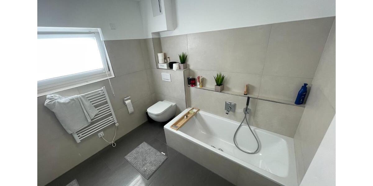 Doppelhaushälfte Hanau Lamboy - 6 Zimmer, 160 m&sup2;, 2.200&euro; | Angebot:25750507