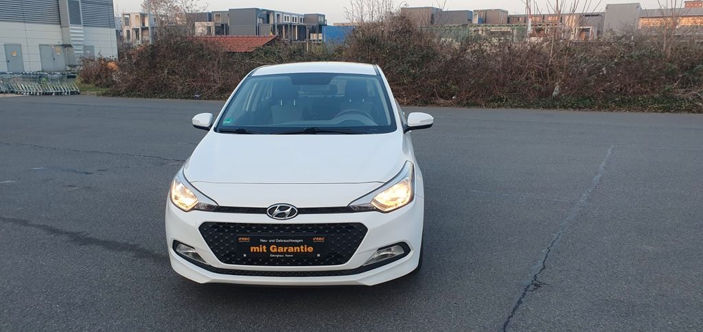 Hyundai i20 111.000 km 6.999 &euro; Frankfurt am Main 60386