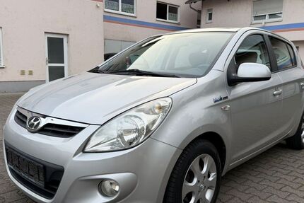 Hyundai i20 150.000 km 2.300 &euro; Nidderau 61130
