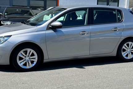 Peugeot 308 114.000 km 6.999 &euro; Frankfurt am Main 60314