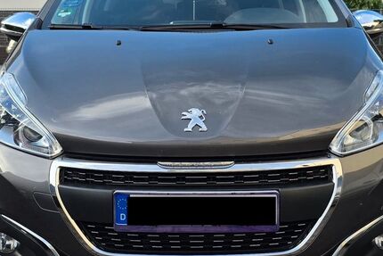 Peugeot 208 67.300 km 8.800 &euro; Hanau 63456
