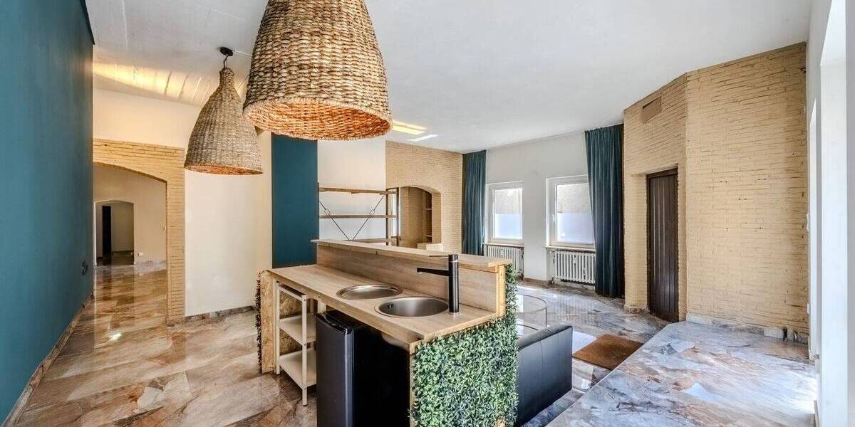 Langfristige Investitionschance in Sachsenhausen! Wohn- und Geschäftshaus in zentraler Lage 2 zimmer