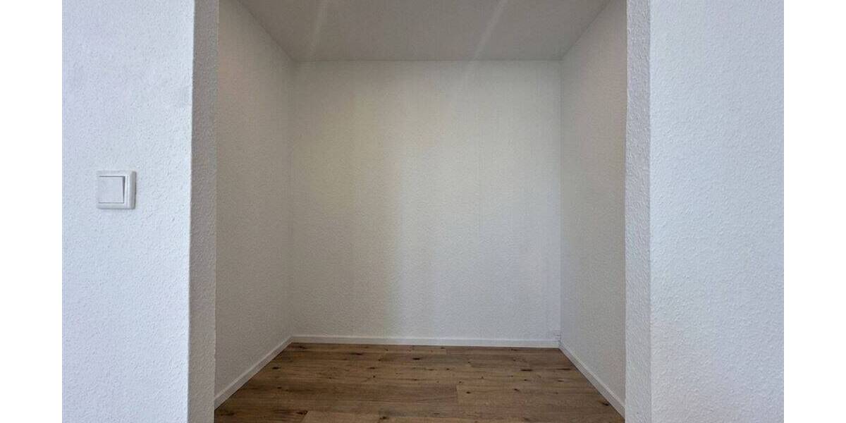 Etagenwohnung Offenbach am Main Hafen - 4 Zimmer, 87 m&sup2;, 1.250&euro; | Angebot:26862659