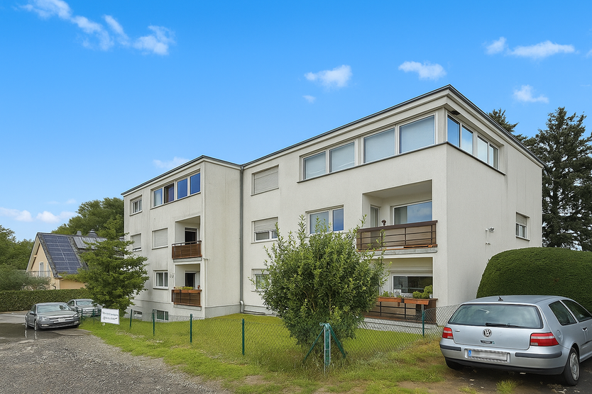 Oberursel: Gepflegtes MFH mit langjähriger Mieterschaft in toller Ruhe- und Feldrandlage
