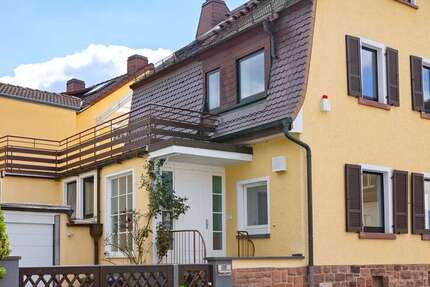 Haus Dreieich - 6 Zimmer, 207 m&sup2;, 3.200&euro; | Angebot:26995106