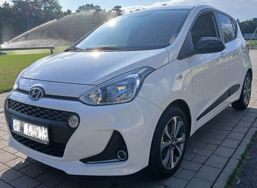 i10