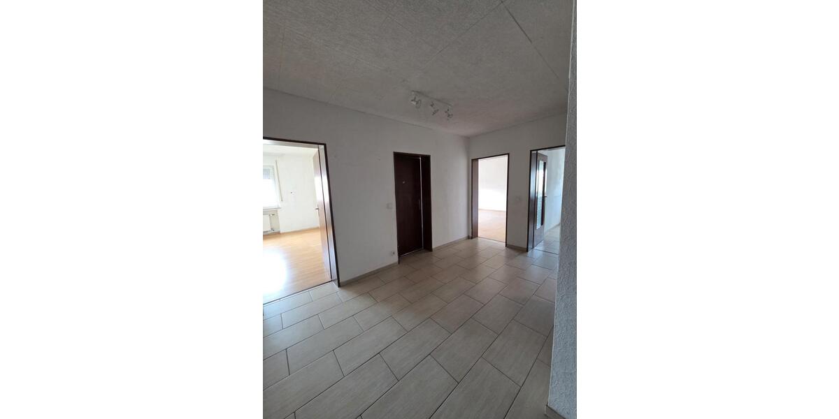 Etagenwohnung Mörfelden-Walldorf Walldorf - 3 Zimmer, 85 m&sup2;, 1.300&euro; | Angebot:26517584
