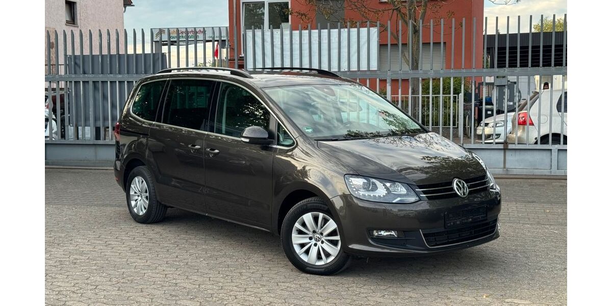 VW Sharan 115.033 km 24.200 &euro; Frankfurt am Main 65933