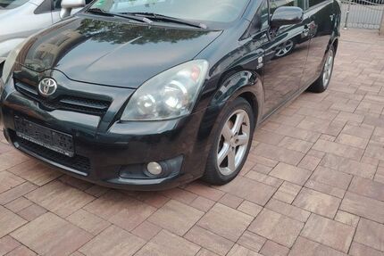 Toyota Corolla Verso 315.000 km 2.800 &euro; Flörsheim am Main 65439