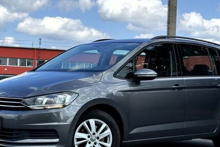 VW Touran 227.436 km 13.100 &euro; Dietzenbach 63128