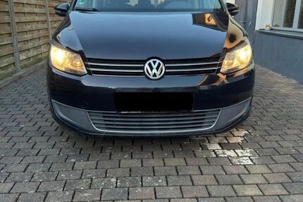 VW Touran 205.200 km 4.400 &euro; Maintal 63477