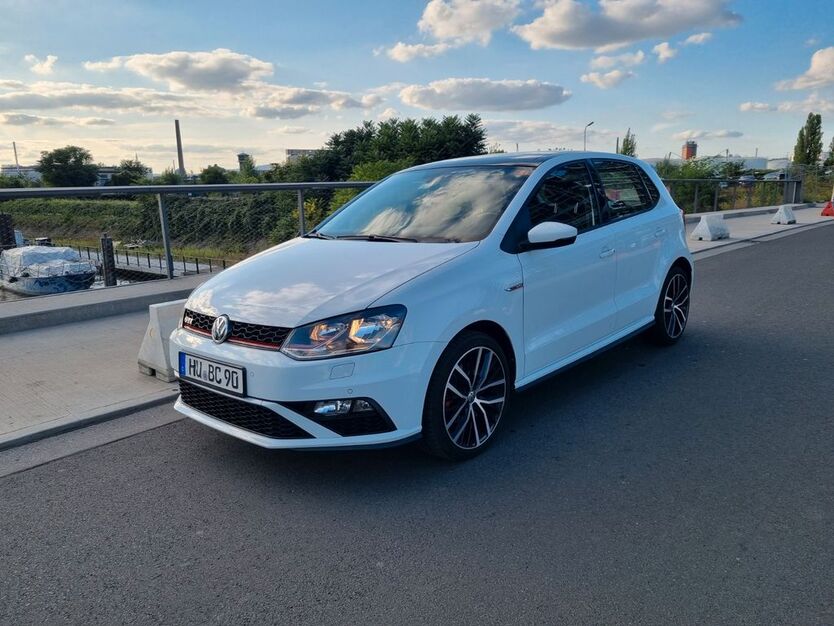 VW Polo 125.000 km 11.800 € Offenbach am Main 63067