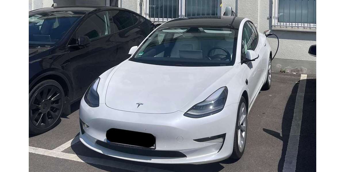 Tesla Model 3 141.000 km 27.800 &euro; Frankfurt am Main, Stadt 60437
