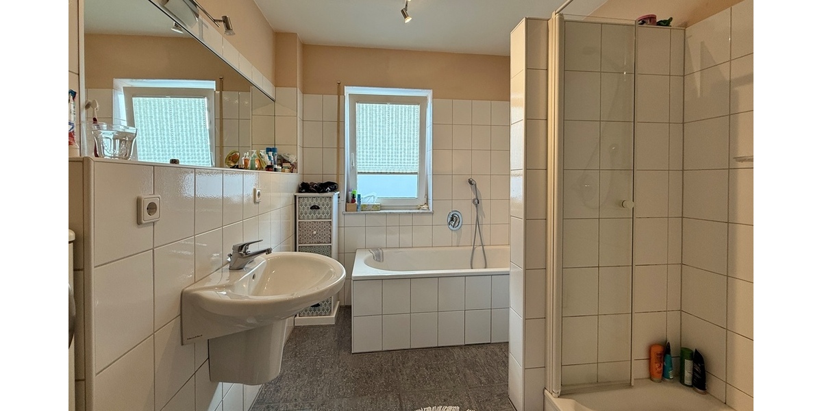 Neu-Isenburg-Buchenbusch: Toplage am Bebauungsrand! Mehrgenerationenhaus mit Traumgrundstück! - Zweifamilienhaus Neu-Isenburg Isenburg | Angebot:25264725