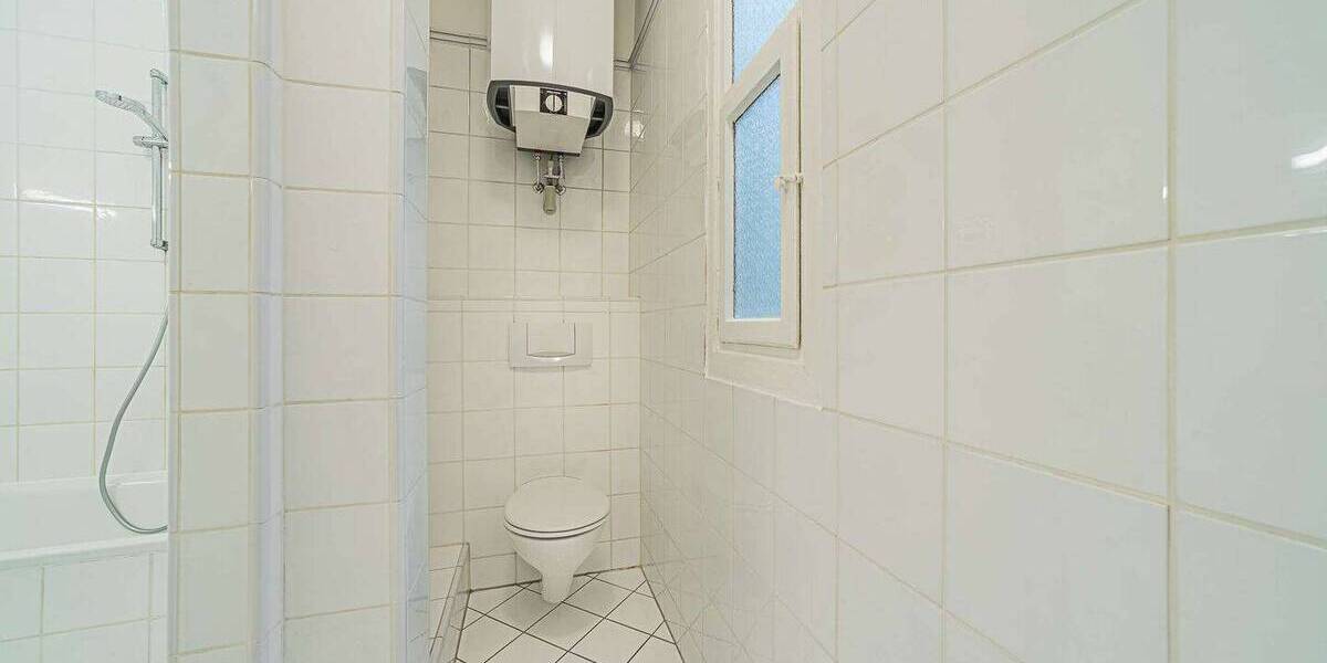Etagenwohnung Frankfurt am Main Westend-Süd - 2 Zimmer, 75 m&sup2;, 1.650&euro; | Angebot:26683316