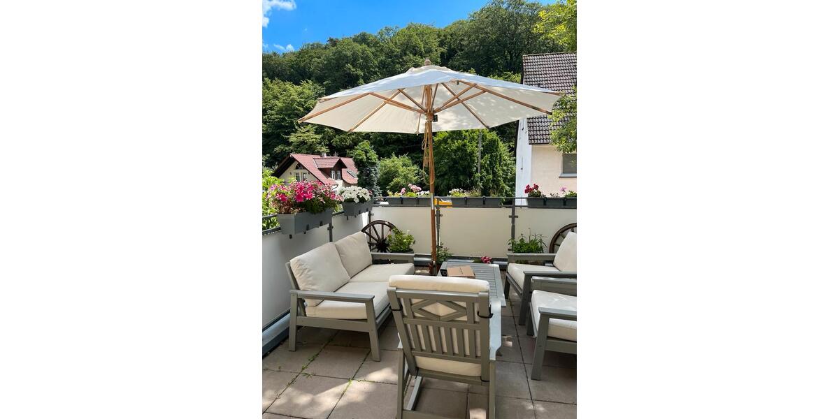 4-Zimmer Doppelhaushälfte mit EBK, Garage & Garten in HofheimTs. 4 zimmer