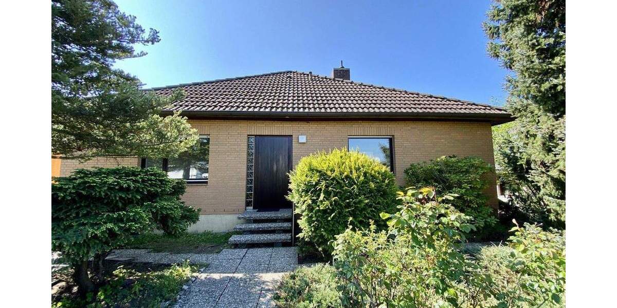Traumhafter Bungalow mit großem Garten und Garage 4 zimmer