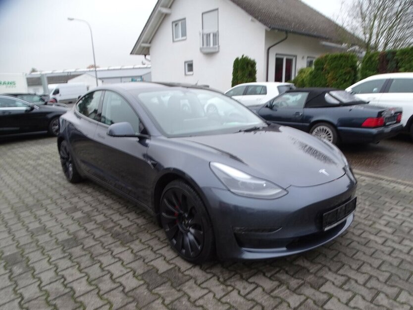 Tesla Model 3 Performance 38.031 km 31.890 € Rodgau 63110