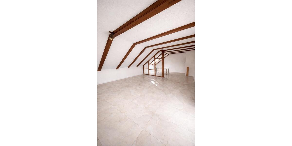 Dachgeschoßwohnung Hainburg - 3.5 Zimmer, 96 m&sup2;, 1.350&euro; | Angebot:26207344