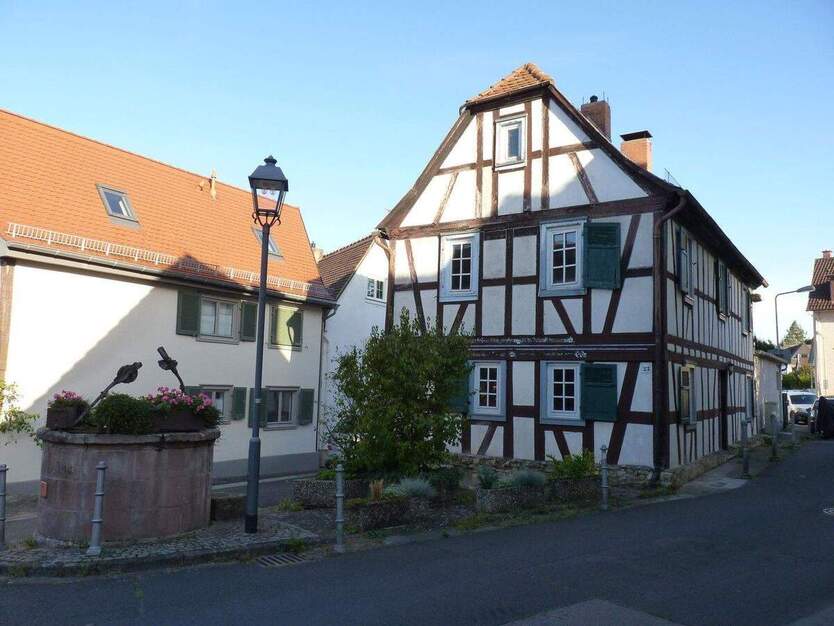 Historisches Fachwerkhaus in der Altstadt von Bergen(-Enkheim) 6 zimmer