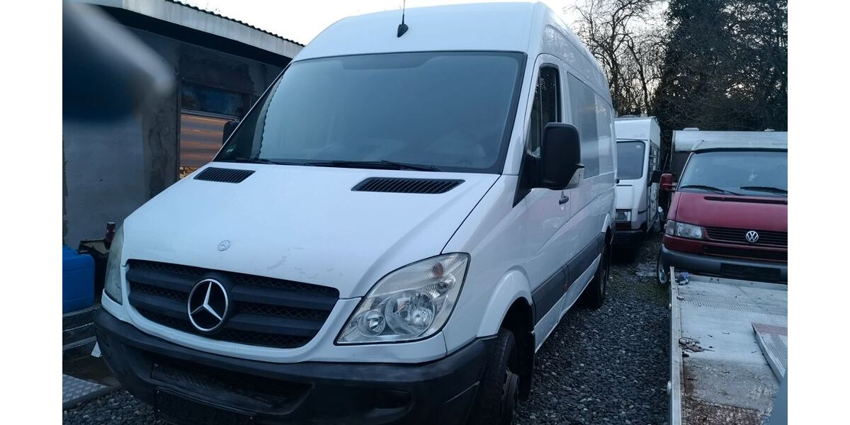 Mercedes-Benz Sprinter 79.978 km 9.990 &euro; Frankfurt am Main 65929