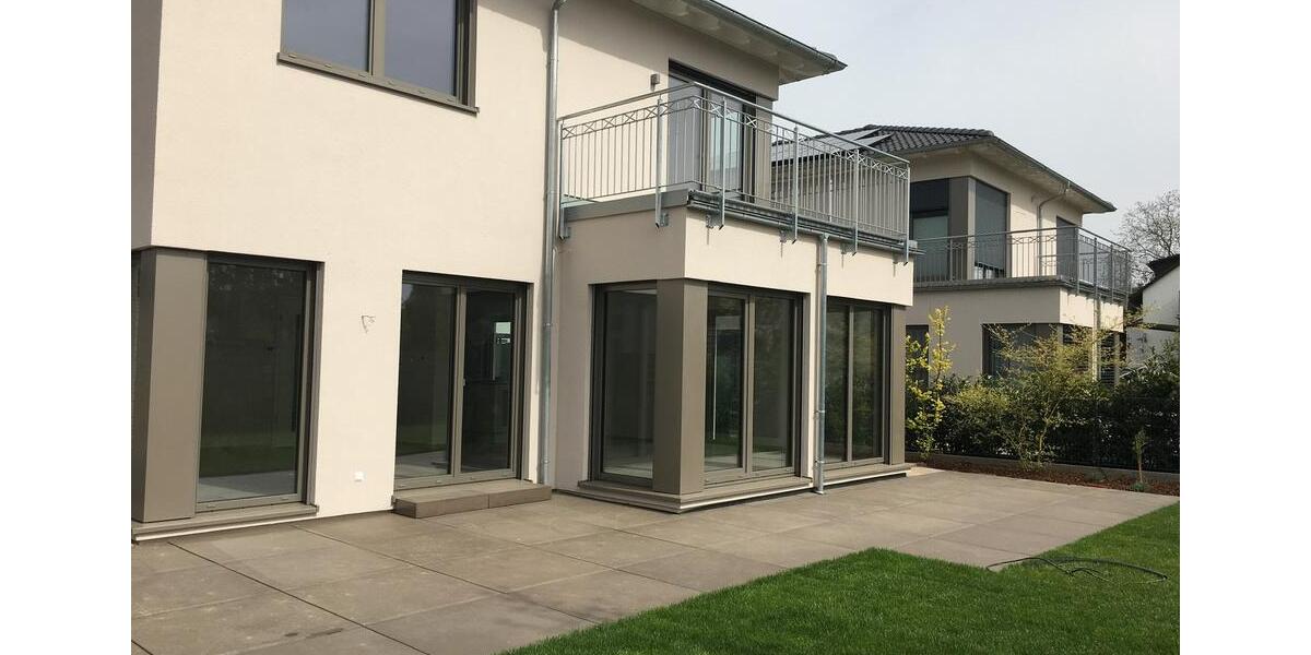 Einfamilienhaus Bad Vilbel - 6 Zimmer, 201 m&sup2;, 3.450&euro; | Angebot:26237395