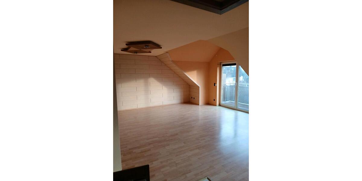 Dachgeschoßwohnung Hanau Groß-Steinheim - 3 Zimmer, 74 m&sup2;, 249.000&euro; | Angebot:24702772