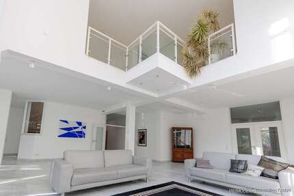 Haus zum Kaufen in Darmstadt 1.689.000 € 356.9 m² 7 zimmer