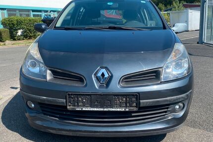 Renault Clio 82.000 km 2.999 € Hanau 63457