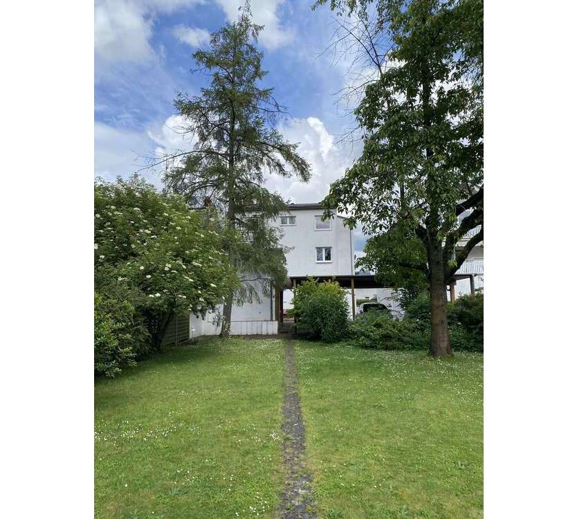 Haus zum Kaufen in Frankfurt 890.000 € 196 m²
