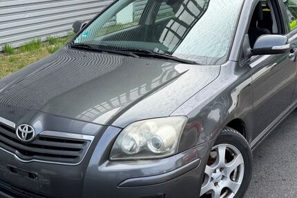 Toyota Avensis 305.000 km 1.500 &euro; Frankfurt am Main 65933